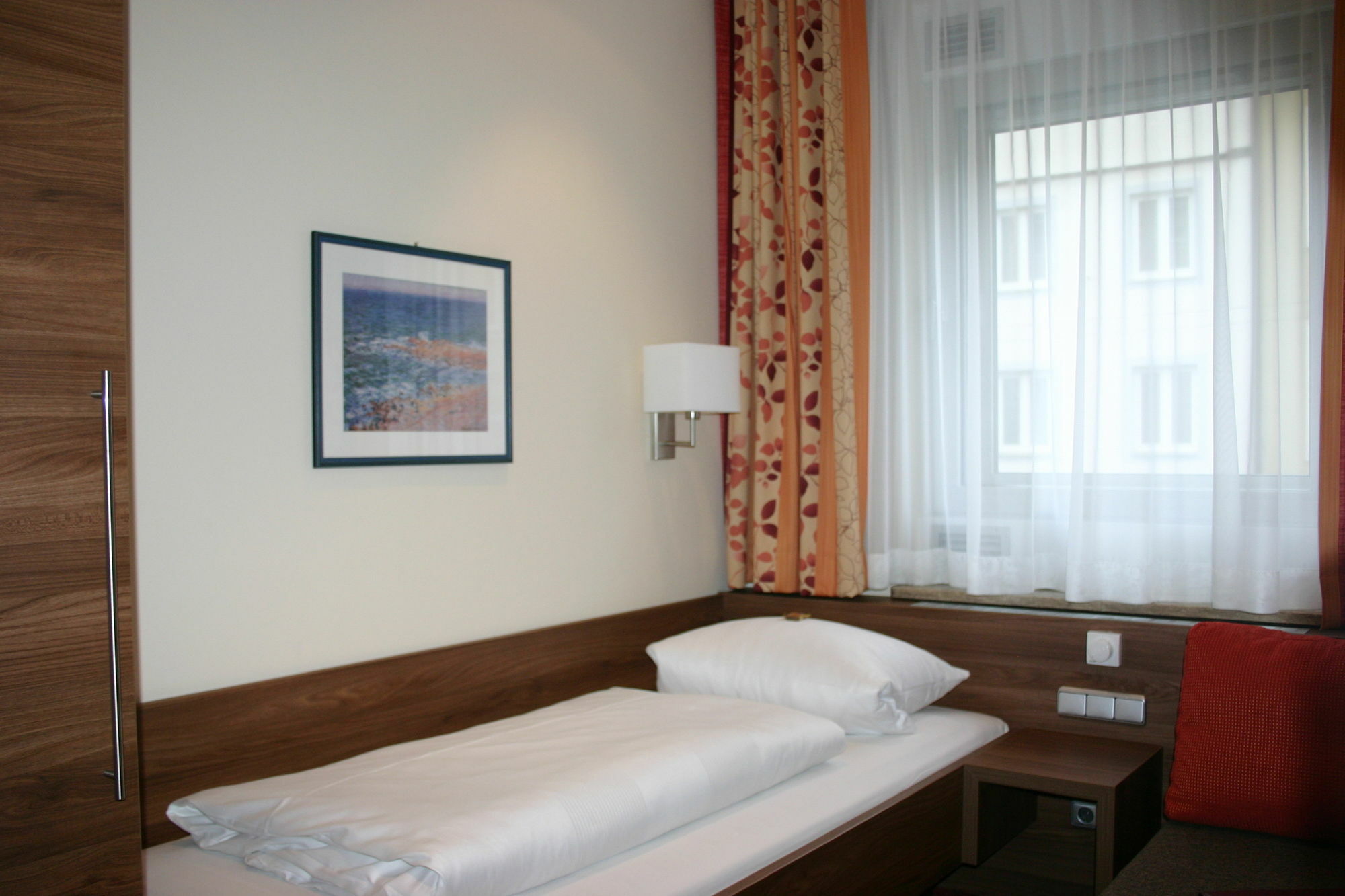Hotel Hauser An Der Universitaet Munich Exterior photo